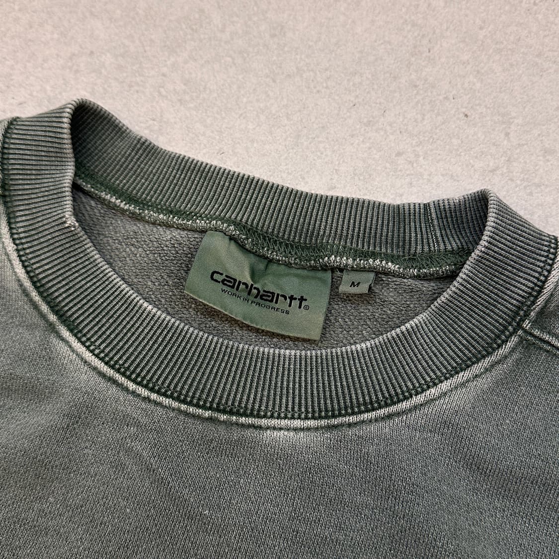 칼하트 WIP 가먼트다잉 맨투맨 상품이미지3