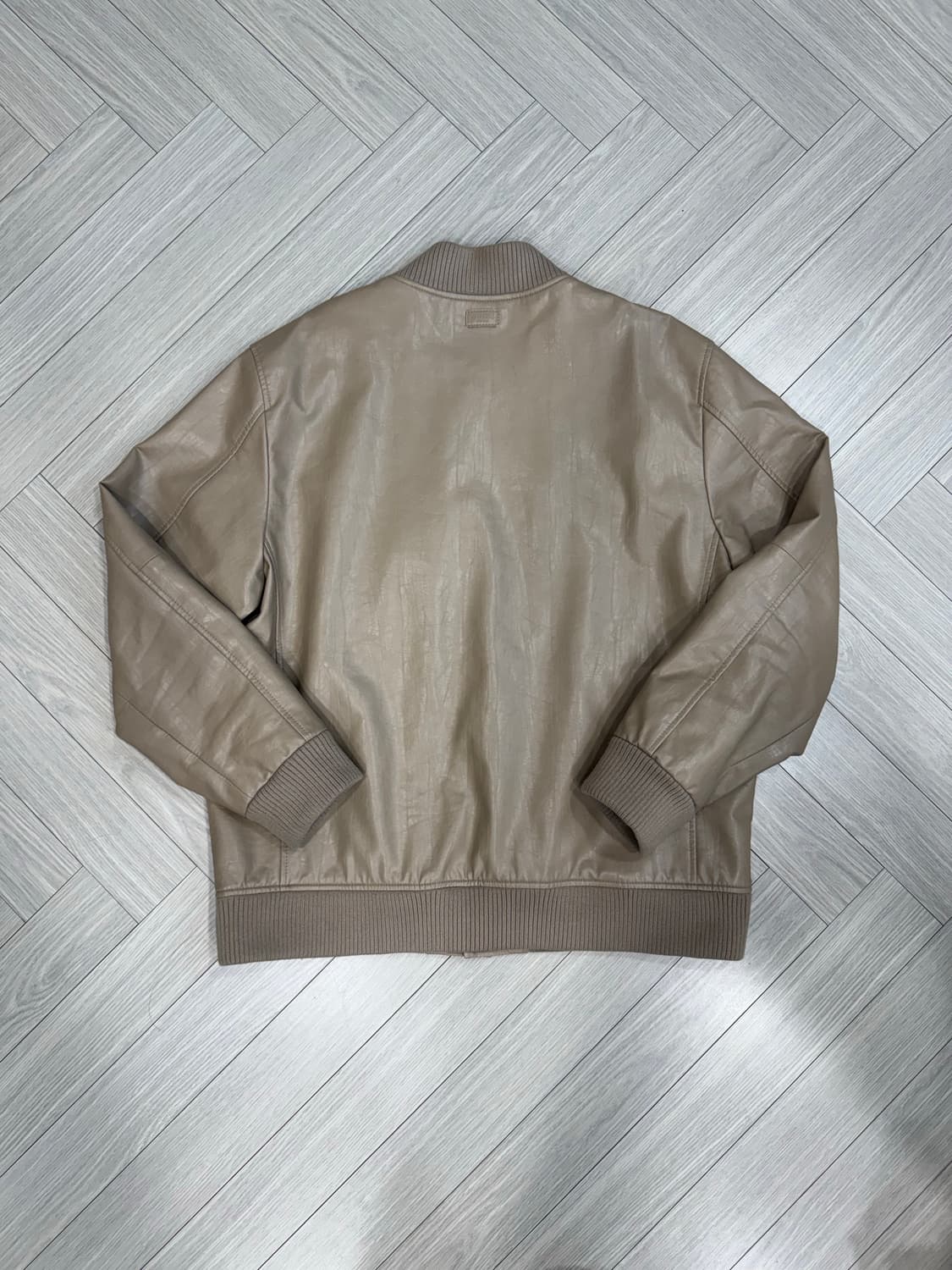 게스 에코레더 봄버 MM4W7850 재킷 상품이미지2