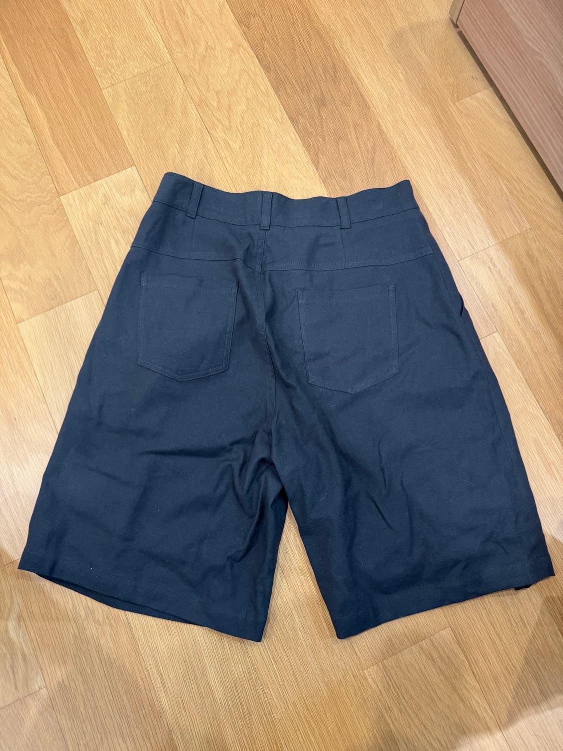 46) 퍼스트플로어 린넨 버뮤다 블랙 상품이미지3