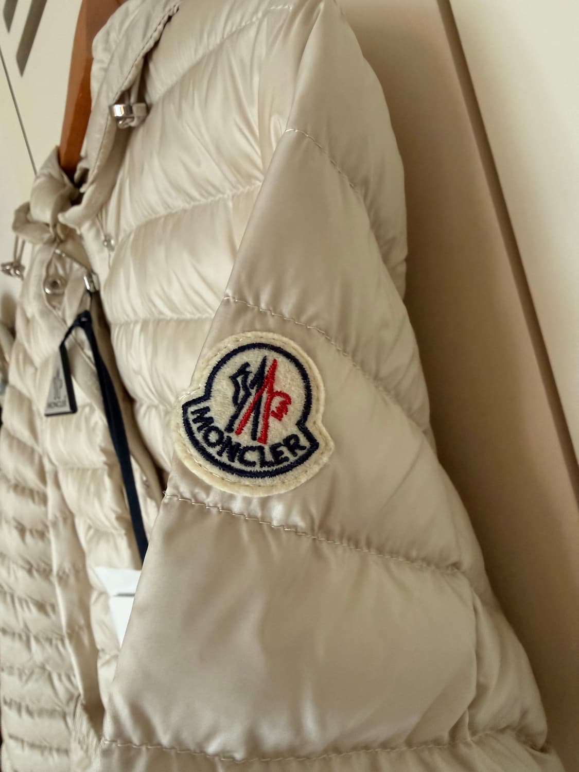 몽클레어 정품 새제품 오레돈 경량패딩 상품이미지9