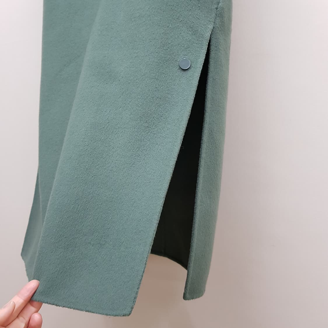 한섬 래트바이트 캐시미어 슬리브리스 V넥  원피스 82-94-160 상품이미지4