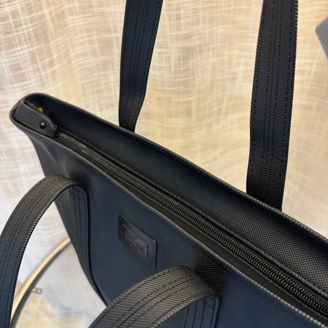 정품 라코스테 PVC 블랙 토트백     상품이미지6