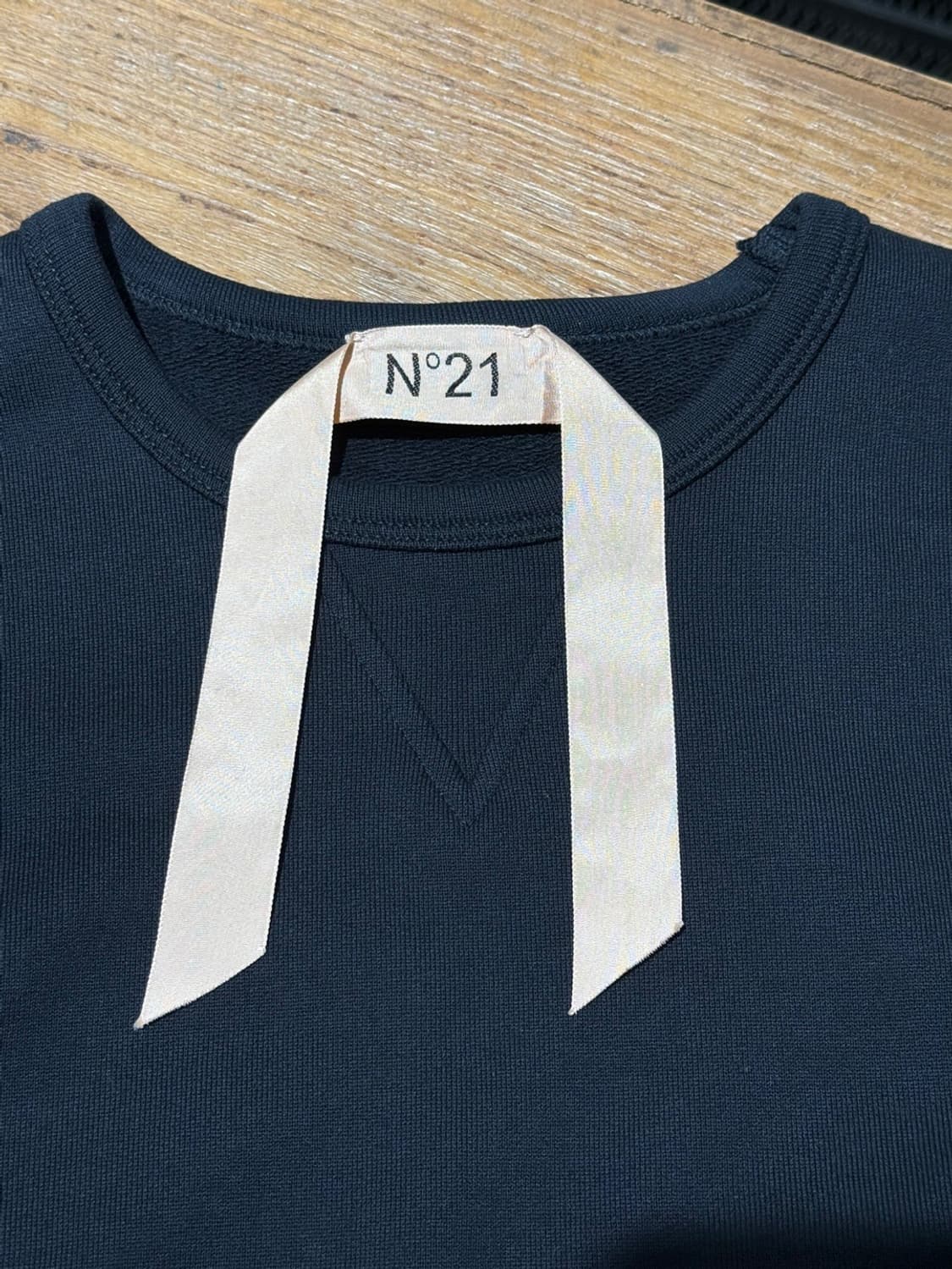 n21 블랙 레이스 헴 스웻 셔츠 상품이미지7