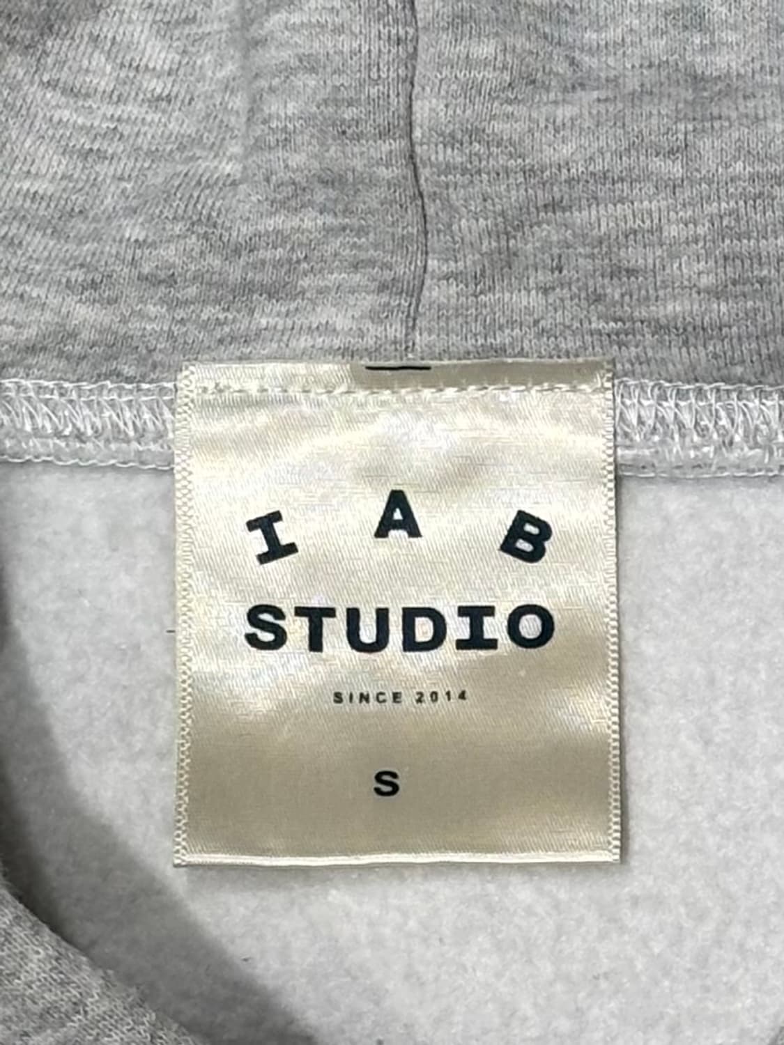 아이앱스튜디오 그레이 빅로고 후드 상품이미지8