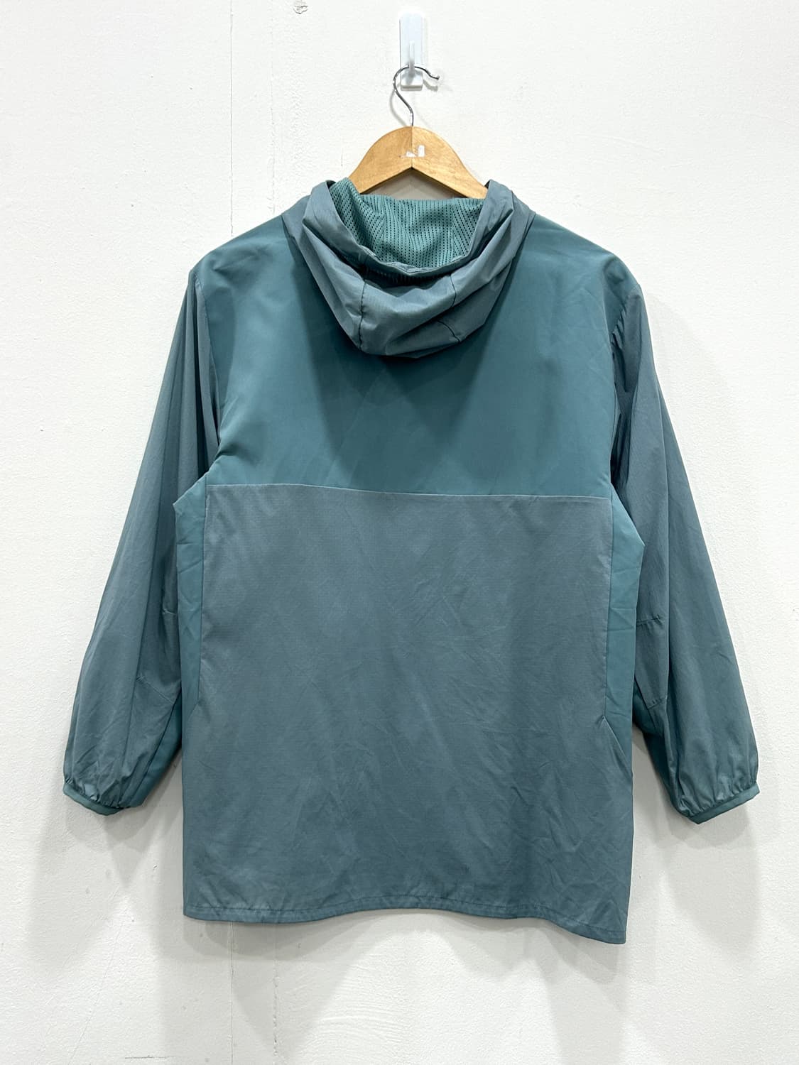 뉴발란스 경량 후드 바람막이 자켓 S 90 민트 상품이미지4