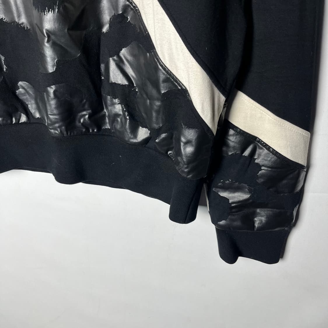 [Neil Barrett] 닐바렛 코팅 카모 스웻셔츠 상품이미지4