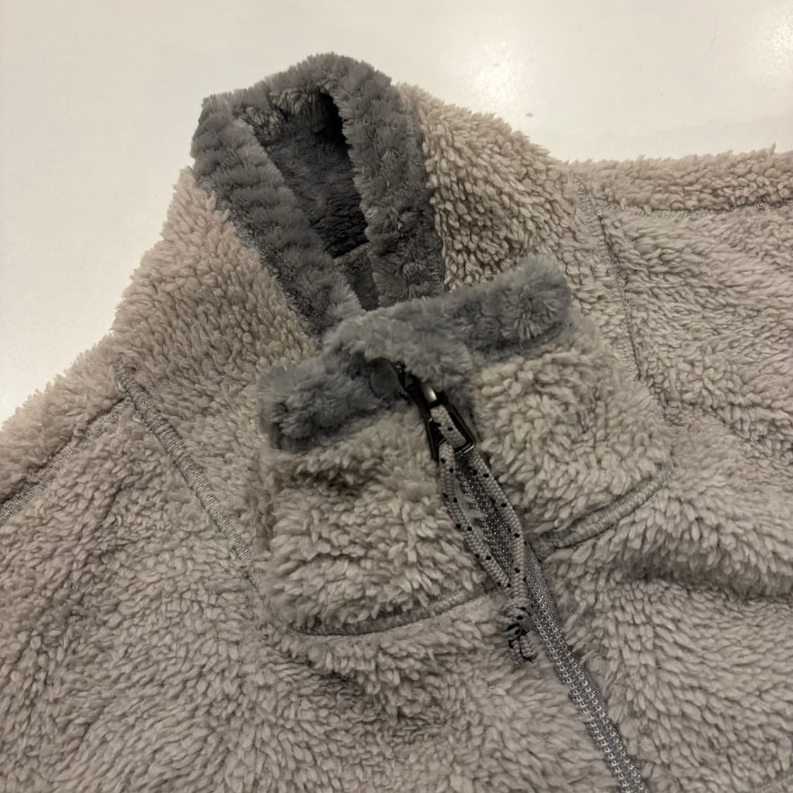 [S] 디스이즈네버댓 플리스 베스트 그레이 D83 상품이미지5