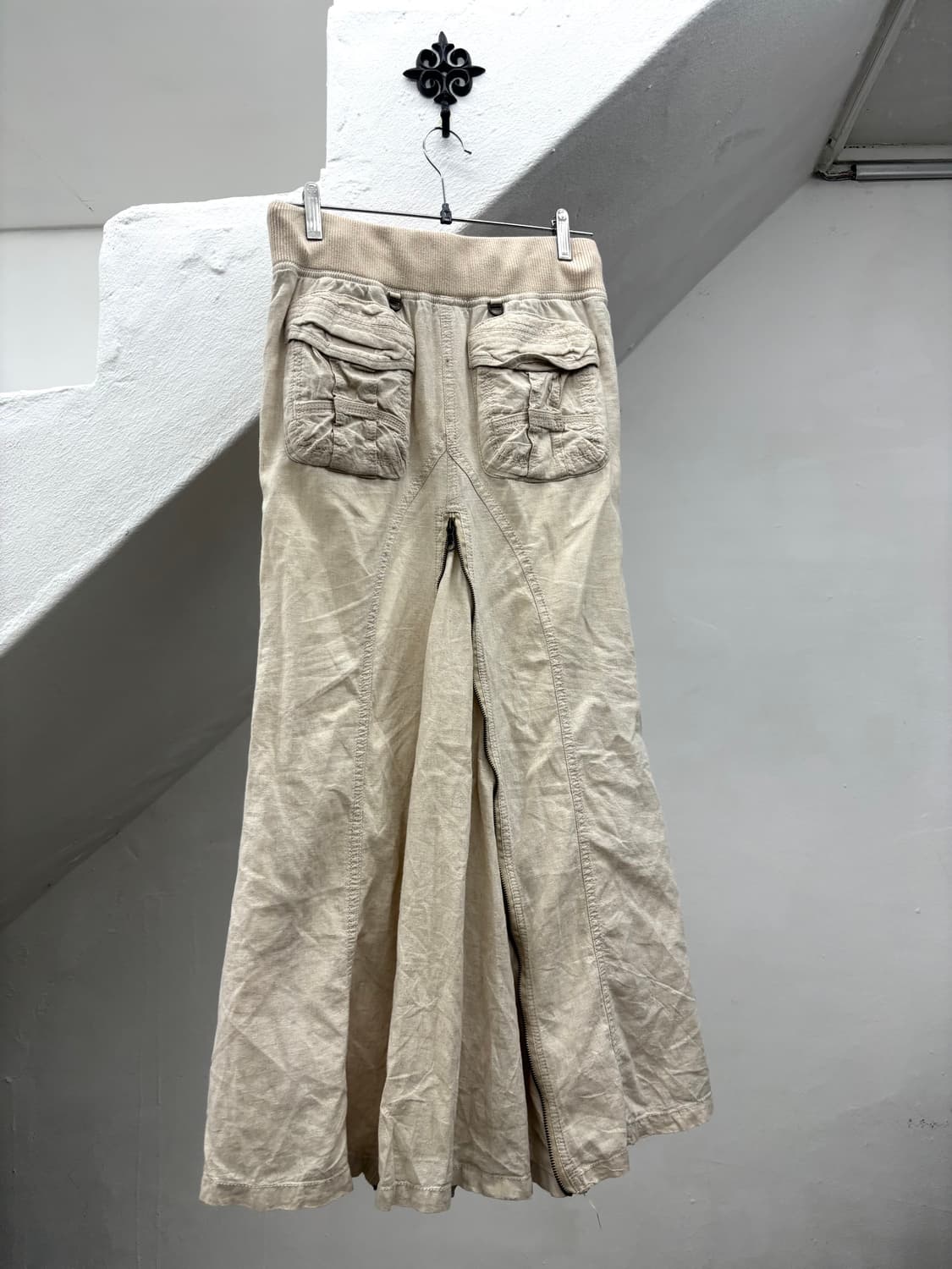 G.O.A beige multi zipper flared long ski 상품이미지4