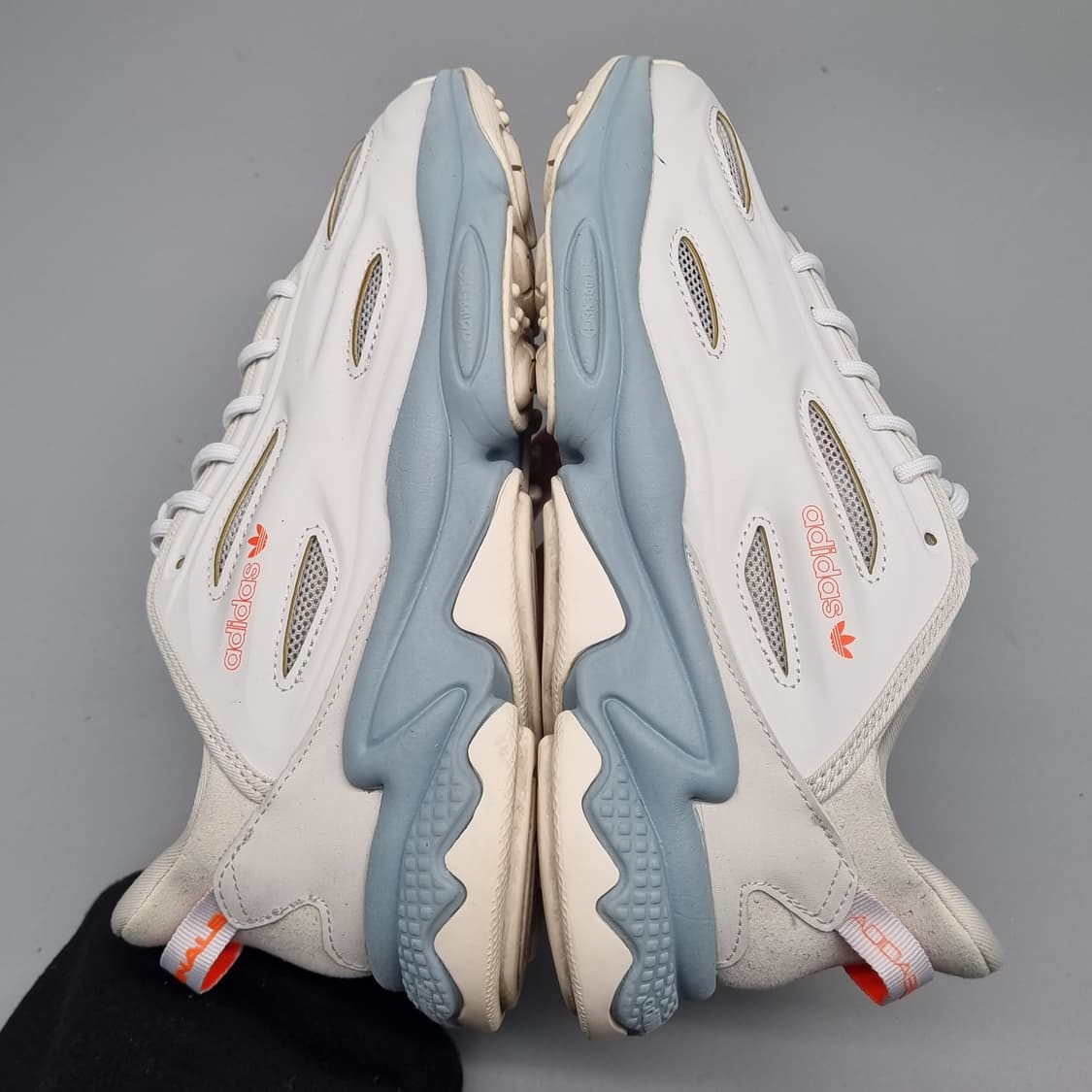 아디다스 오즈위고 셀록스 여성운동화235  상품이미지5