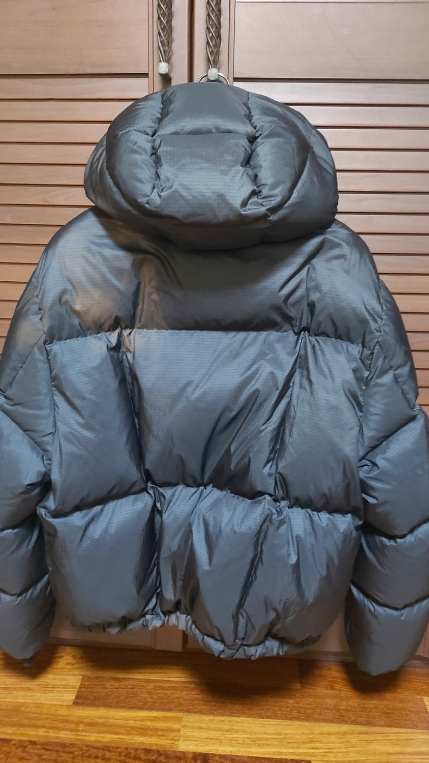 [4]벨리에 크로스 라인 후디드 구스다운 립스탑 블랙 상품이미지3