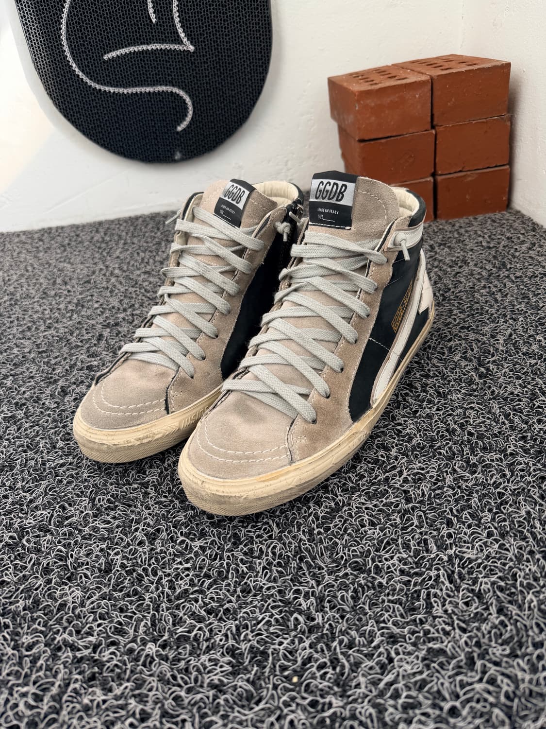 골든구스 슬라이드 하이탑 블랙/그레이 - 41사이즈 상품이미지1