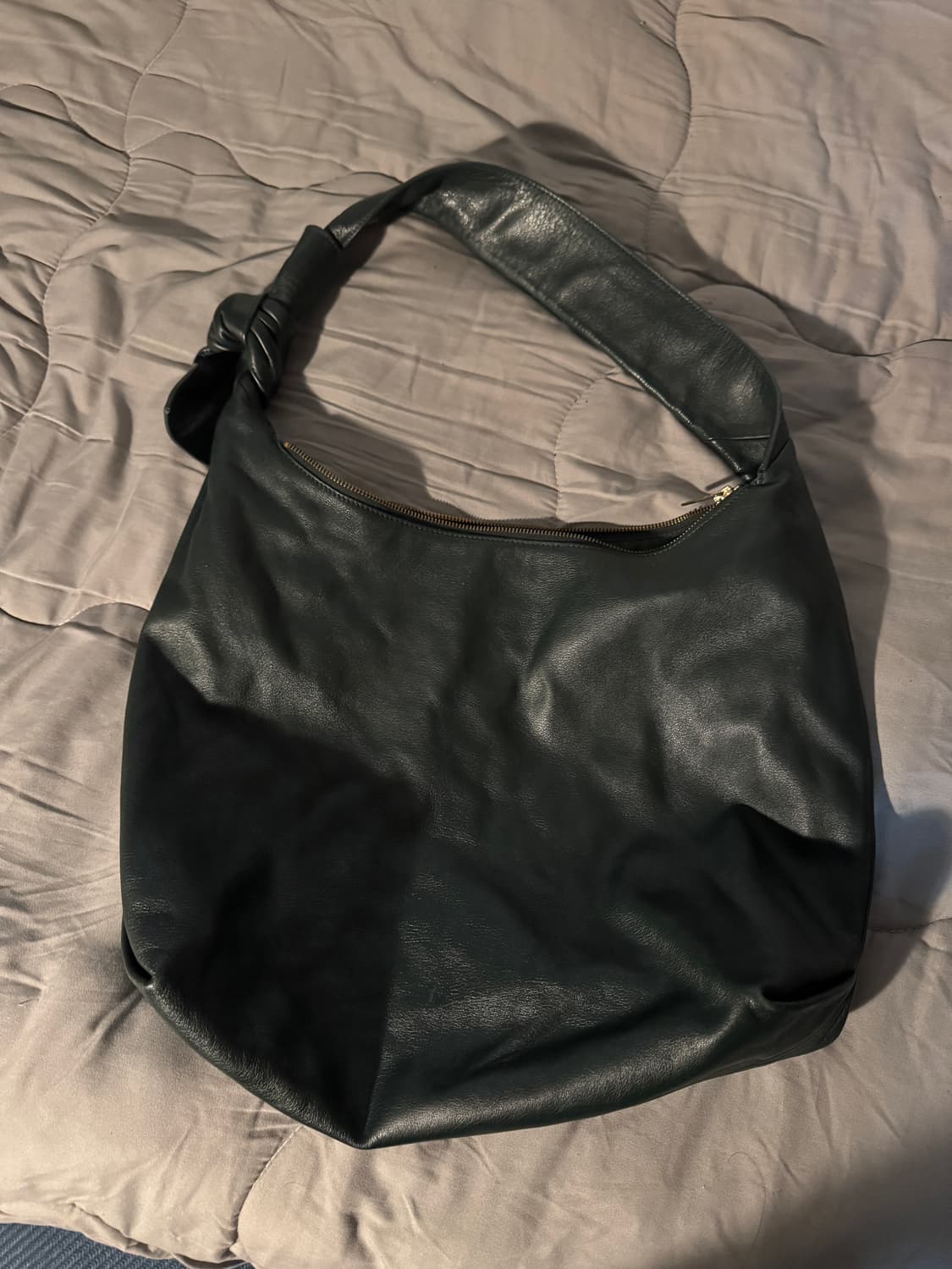 코스 다크그린 레더백 상품이미지1