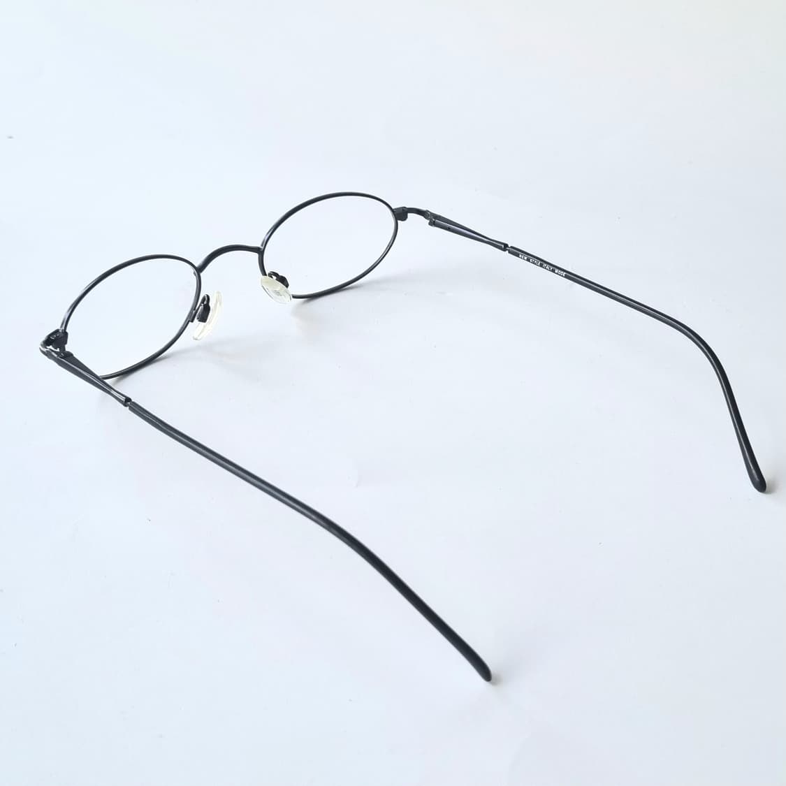 데드스탁 유니크 타원형 슬림 메탈 안경테 773 상품이미지6