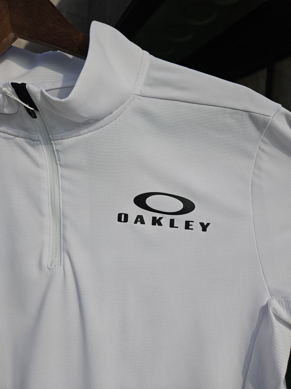 오클리 하프 집업 티셔츠 상품이미지3