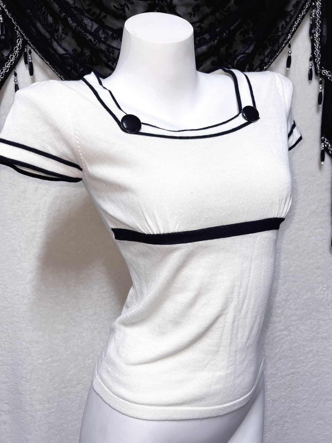 화이트 스퀘어넥 반팔니트 로걀탑 로맨틱갸루 달천 시로 페미닌 핀터 일브 상품이미지3