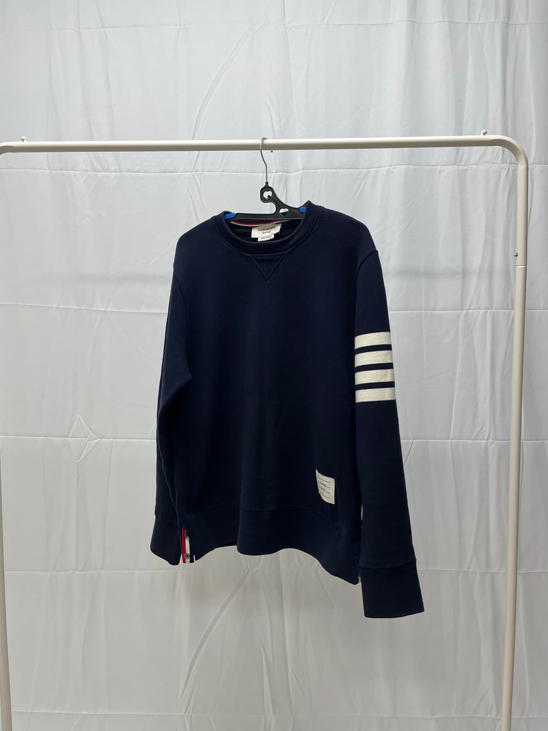 톰브라운 사선완장 맨투맨 네이비 [4] 상품이미지1