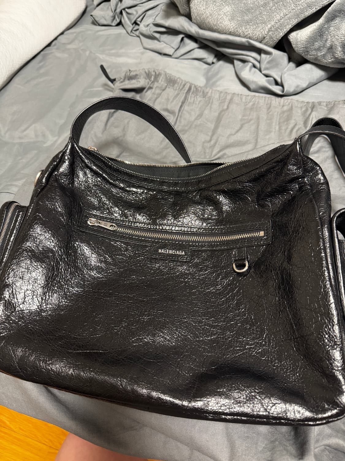 발렌시아가 슈퍼비지 메신저백 상품이미지2