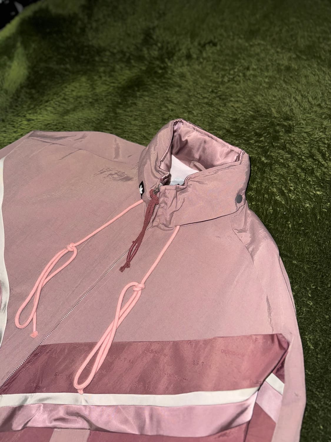 [XL] 아디다스 X 송포더뮤트 콜라보 패치 로고 팀 자켓 레드 상품이미지2