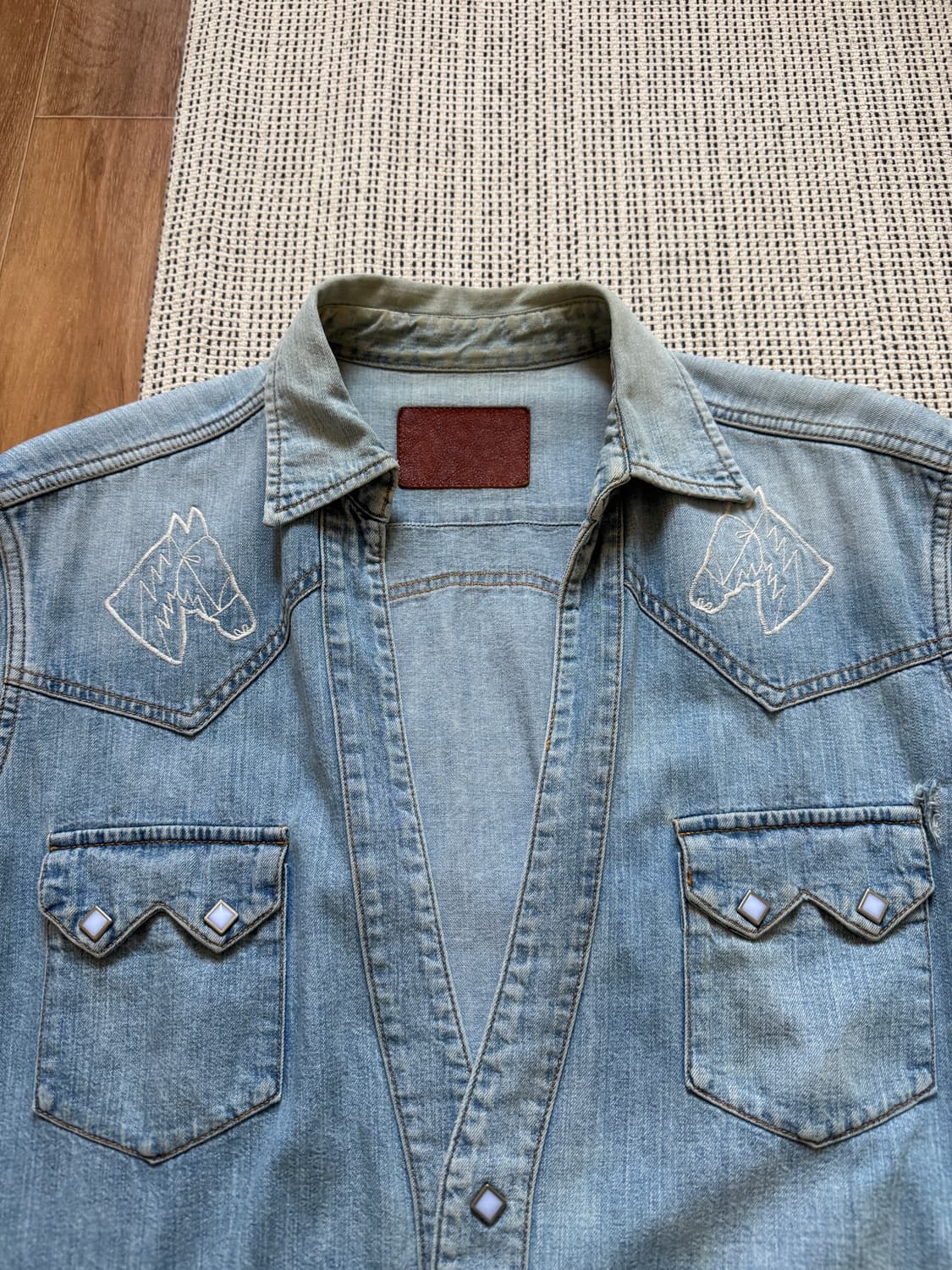 The letters 더 레터스 리미티드 데님 웨스턴 셔츠 상품이미지2