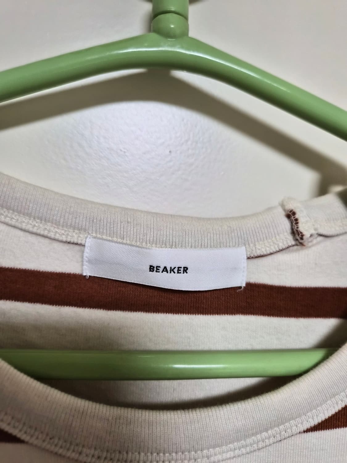 비이커 롱슬리브 티셔츠 상품이미지3