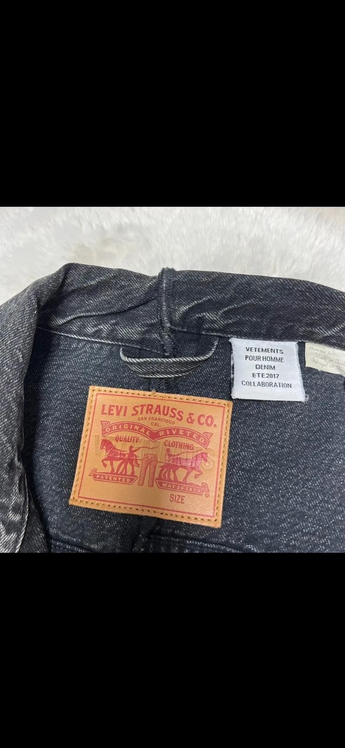 베트멍x리바이스 크롭 데님 자켓 흑청 상품이미지5
