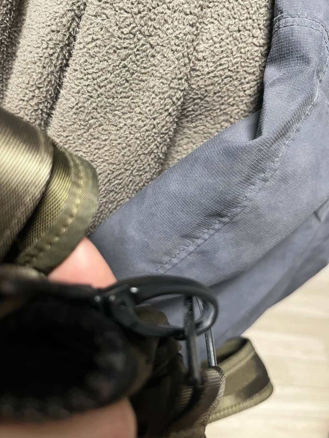 cp컴퍼니 나일론 토트백 상품이미지4