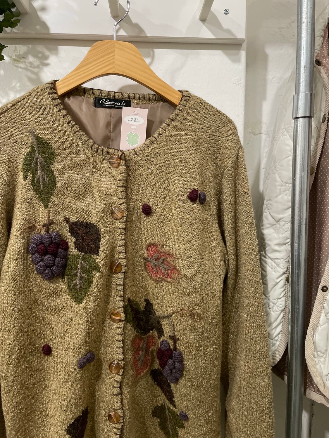 Forest Berry Buttoned Cardigan 상품이미지8