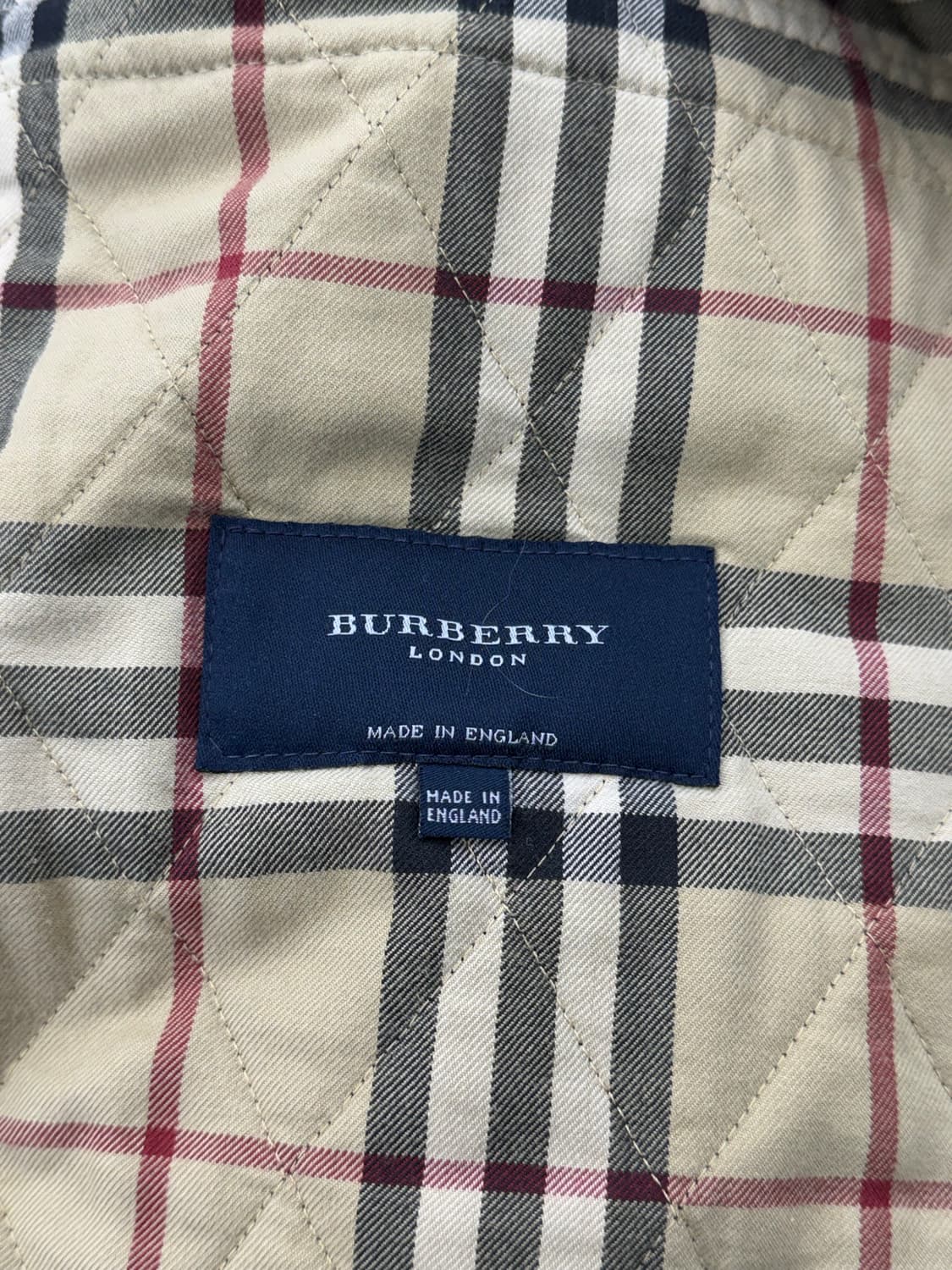 버버리 런던 블랙 노바체크 린포드 퀼팅 자켓 상품이미지8