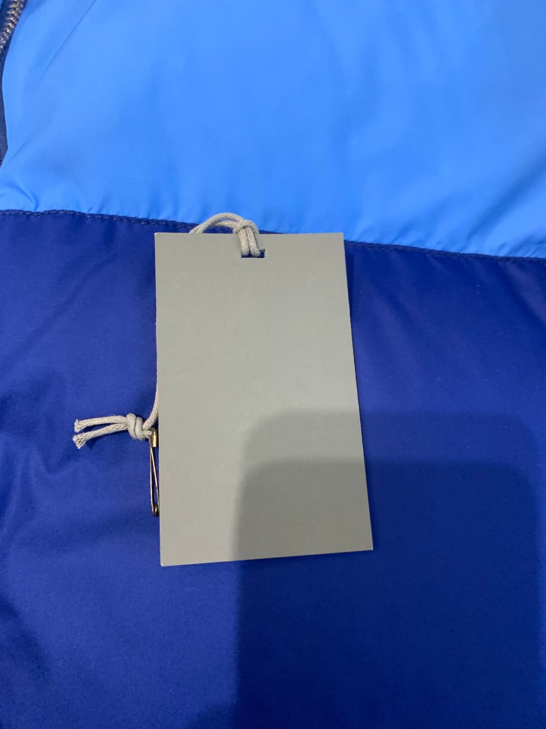 베트멍(VTMNTS) 바코드 다운 자켓 상품이미지3