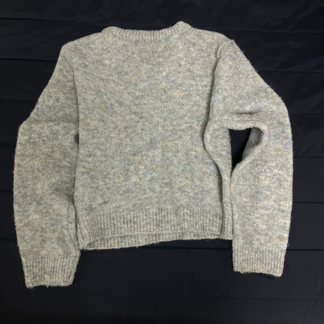 하늘색 라운드넥 니트 상품이미지4