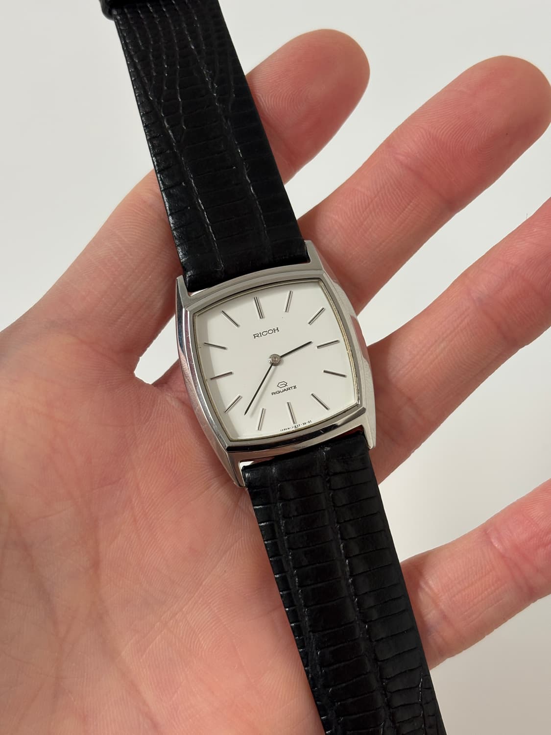 리코 RICOH 빈티지 시계 1980년대 커브드 스퀘어 탱크 리쿼츠 상품이미지1