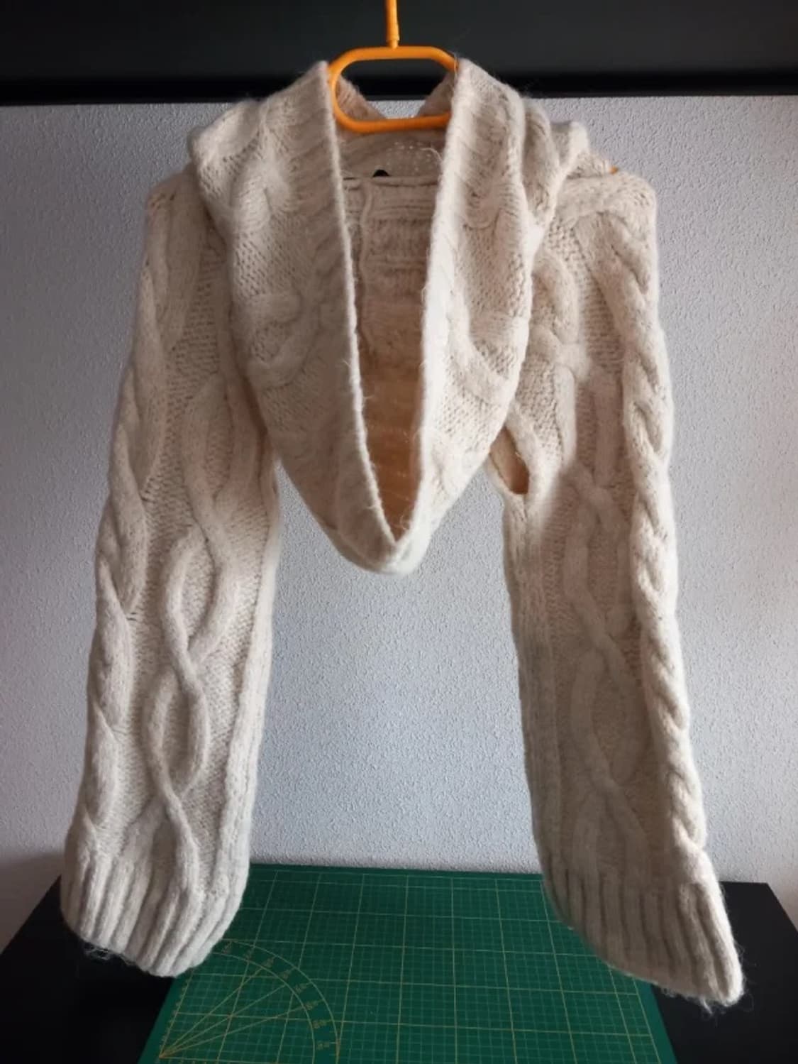 자라(ZARA) 꽈배기 후드 니트 볼레로 상품이미지3