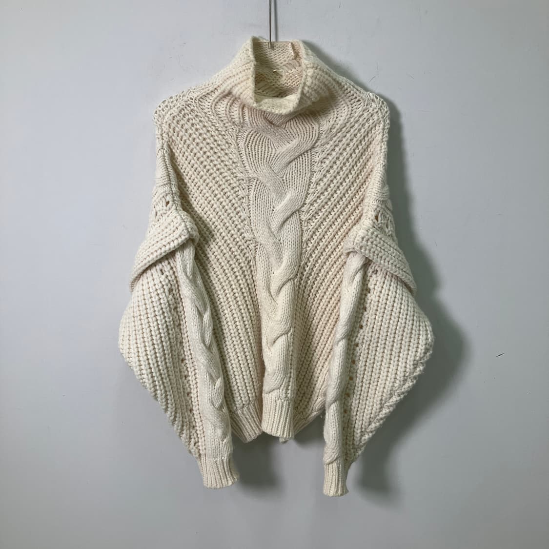 이로 아이보리 케이블 니트 스웨터 XS 상품이미지1