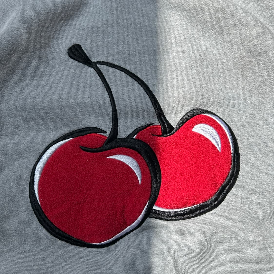 키르시 빅체리 그레이 맨투맨 상품이미지5