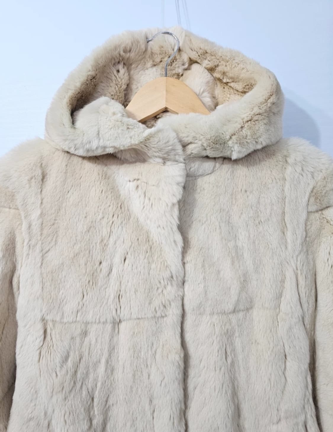 한섬 시스템 SYSTEM 렉스 래빗 후드 퍼 자켓 아이보리 상품이미지2