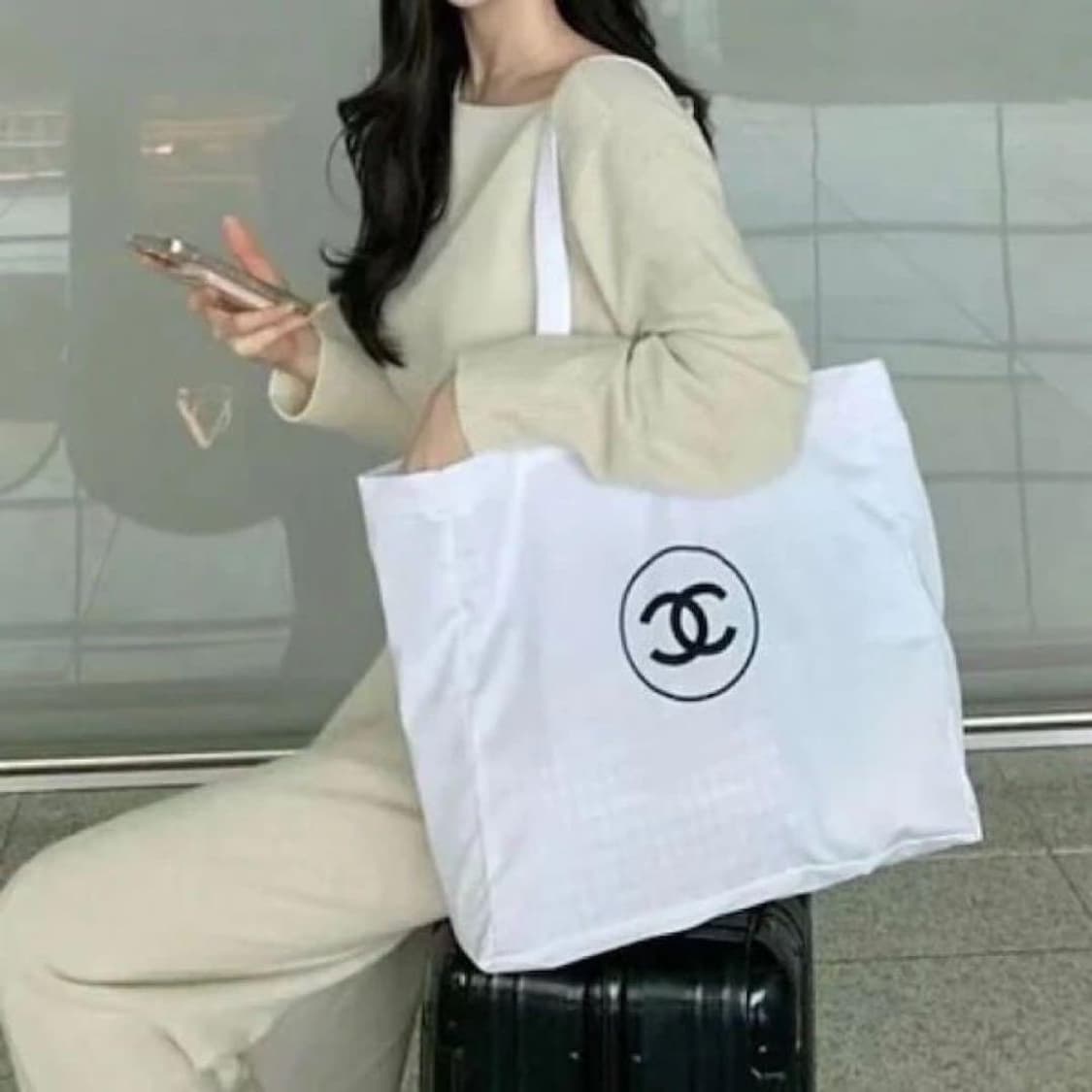 샤넬뷰티 블랙 CC 빅 에코백 캔버스백 화이트   상품이미지7