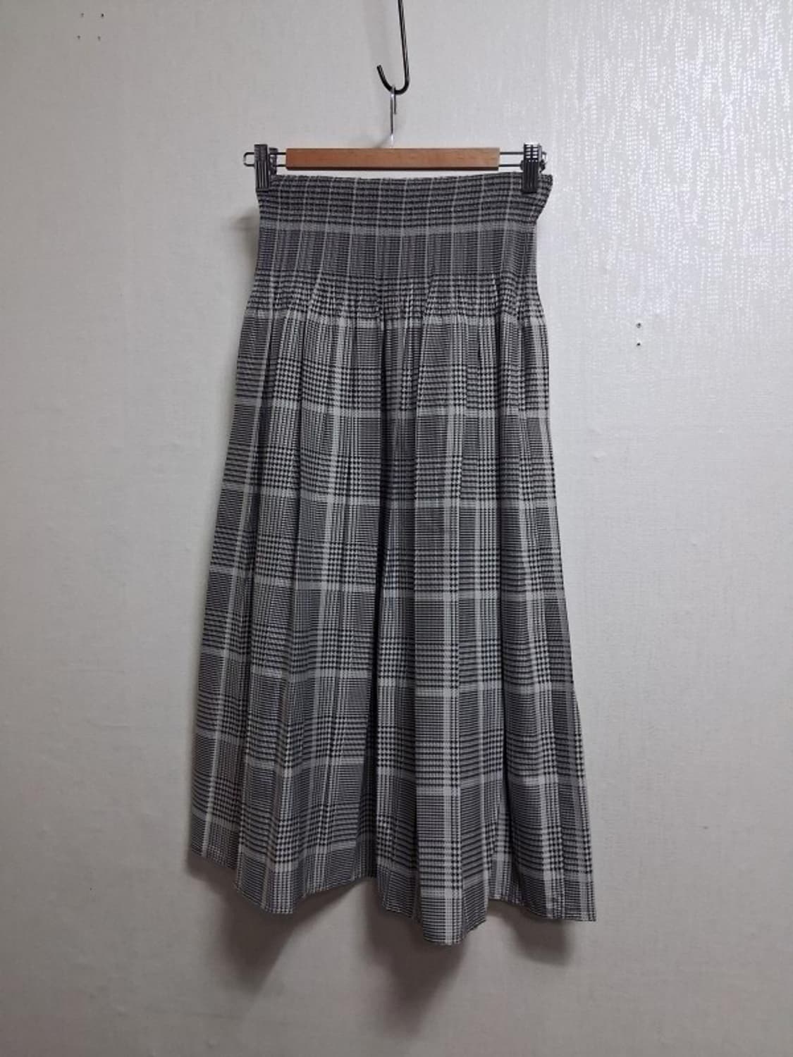 Auie f 플리츠스커트

일본수입 미착용 표기38 28까지 적당 가능  상품이미지2