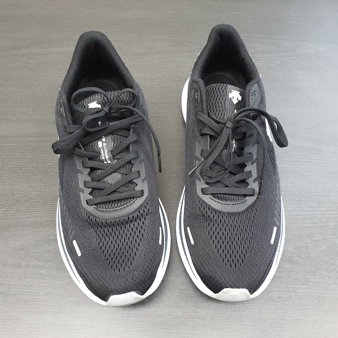 데상트 에너자 런닝 운동화 280cm 상품이미지2