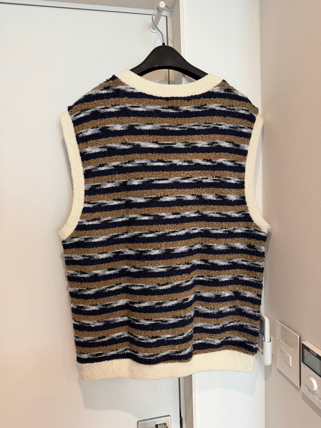 비욘드클로젯 스트라이프 니트 베스트 M사이즈 상품이미지2