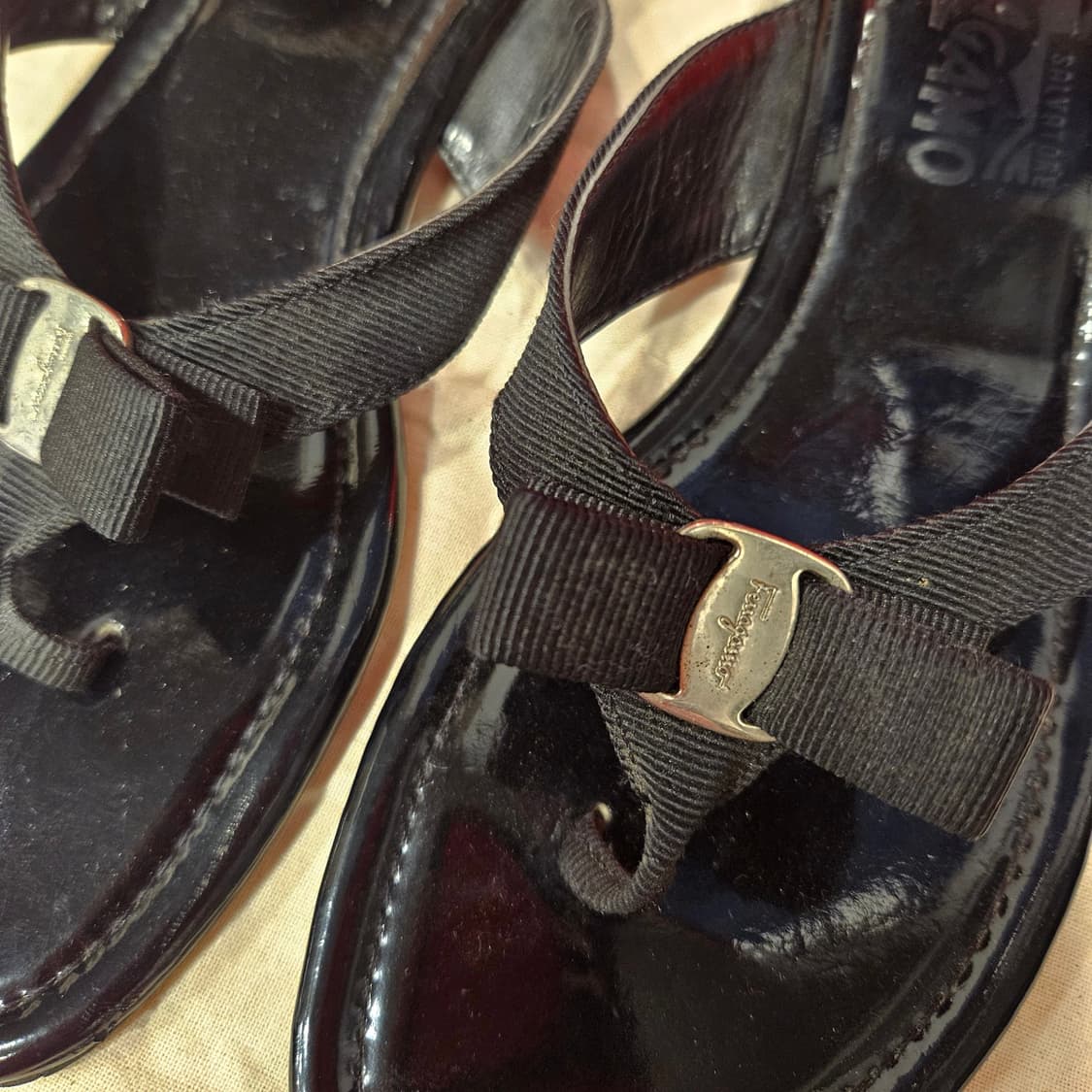 페라가모 바라 보우 블랙 쪼리 슬리퍼 235사이즈 상품이미지3