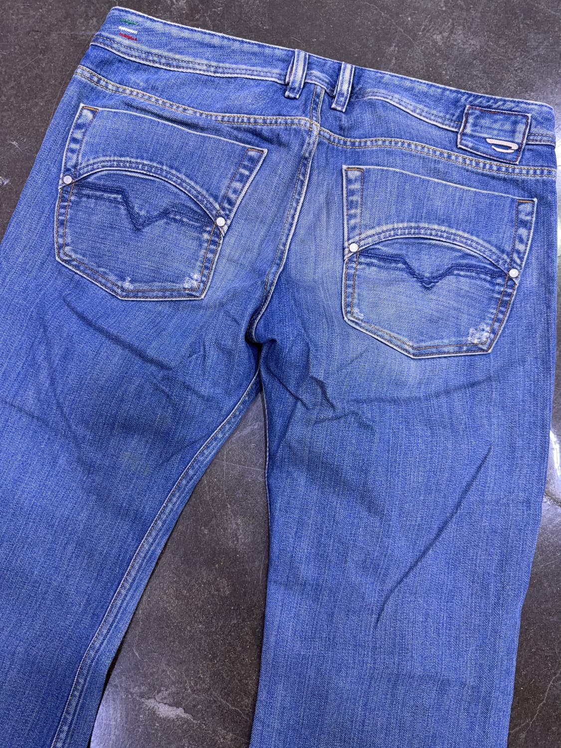 디젤 자탄 빈티지 라인 워싱 부츠컷 플레어핏 데님팬츠 33 상품이미지7