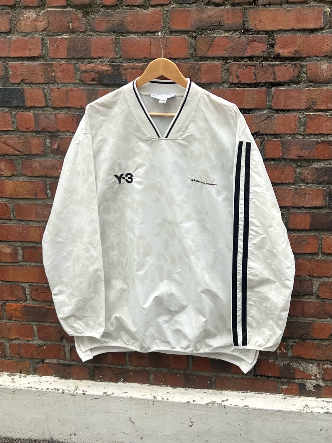 Y-3 Leopard Pullover Soccer game Shirt 상품이미지1