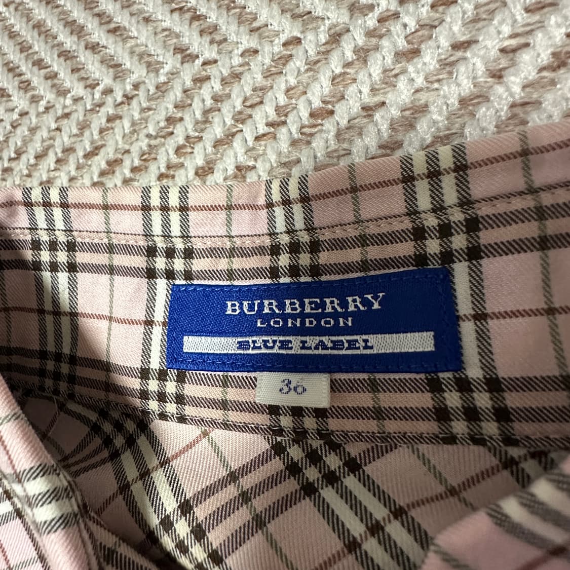 BURBERRY BLUE LABEL woman check shirt 상품이미지4