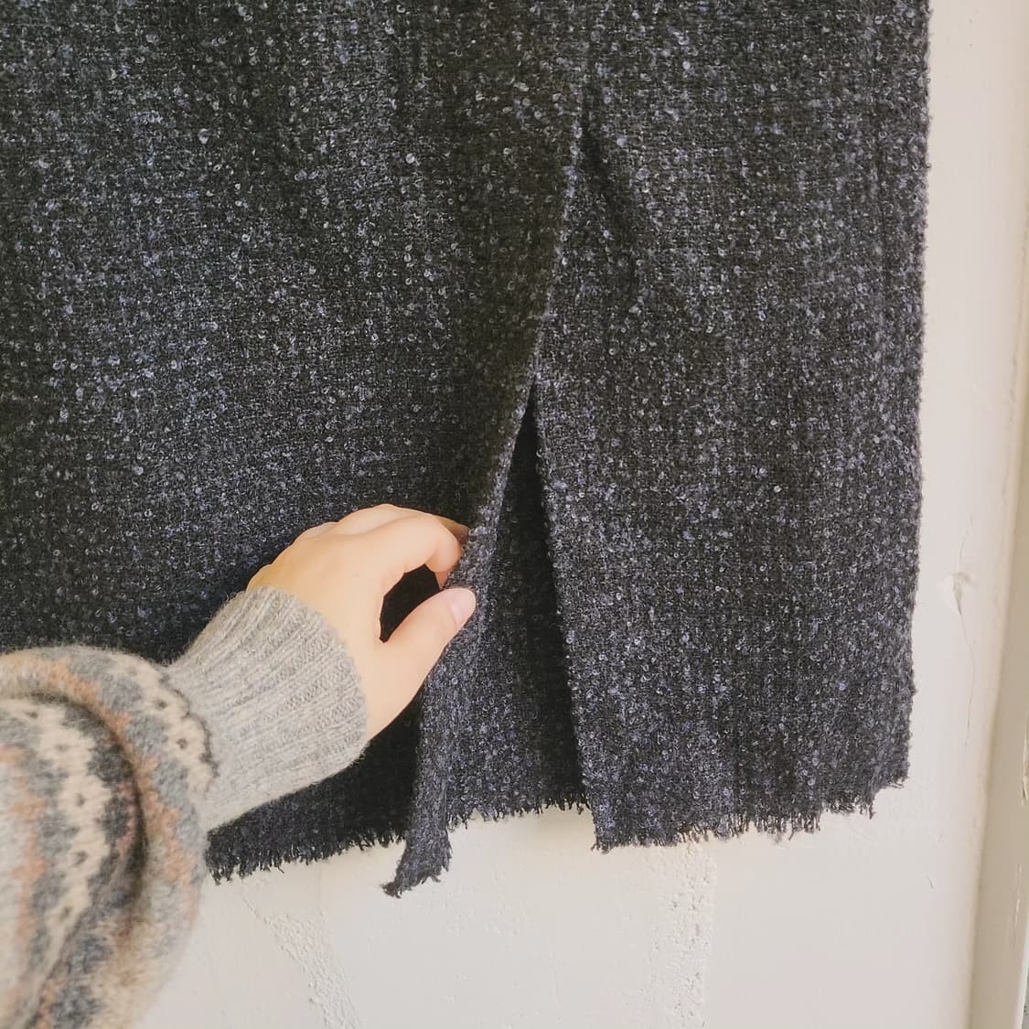 (새상품) GU 네이비 부클 슬릿 밴딩스커트 상품이미지5