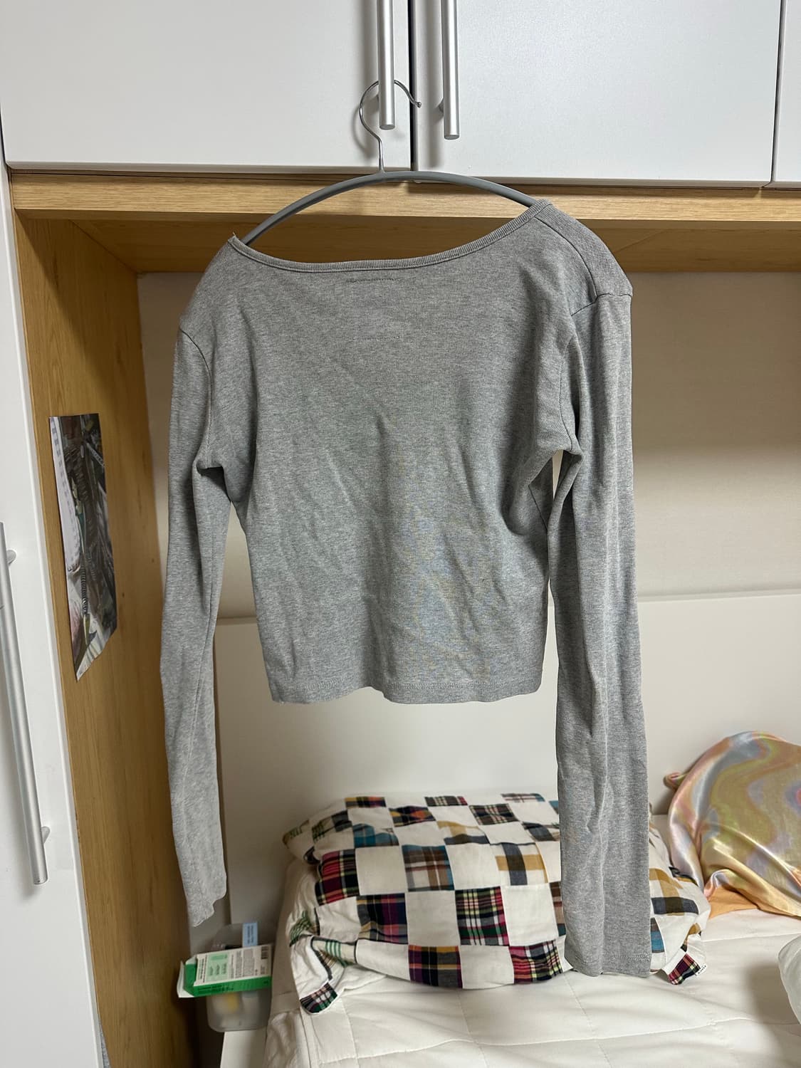 글로니 클래식 브이넥 롱슬리브 그레이 glowny 상품이미지3