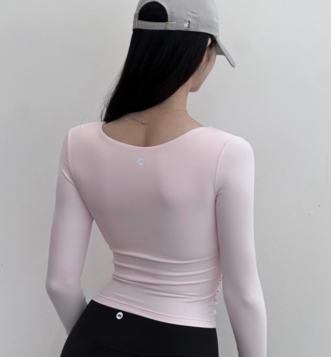 Monpeach 몽피치 라인스퀘어 누디 긴팔티 상품이미지2