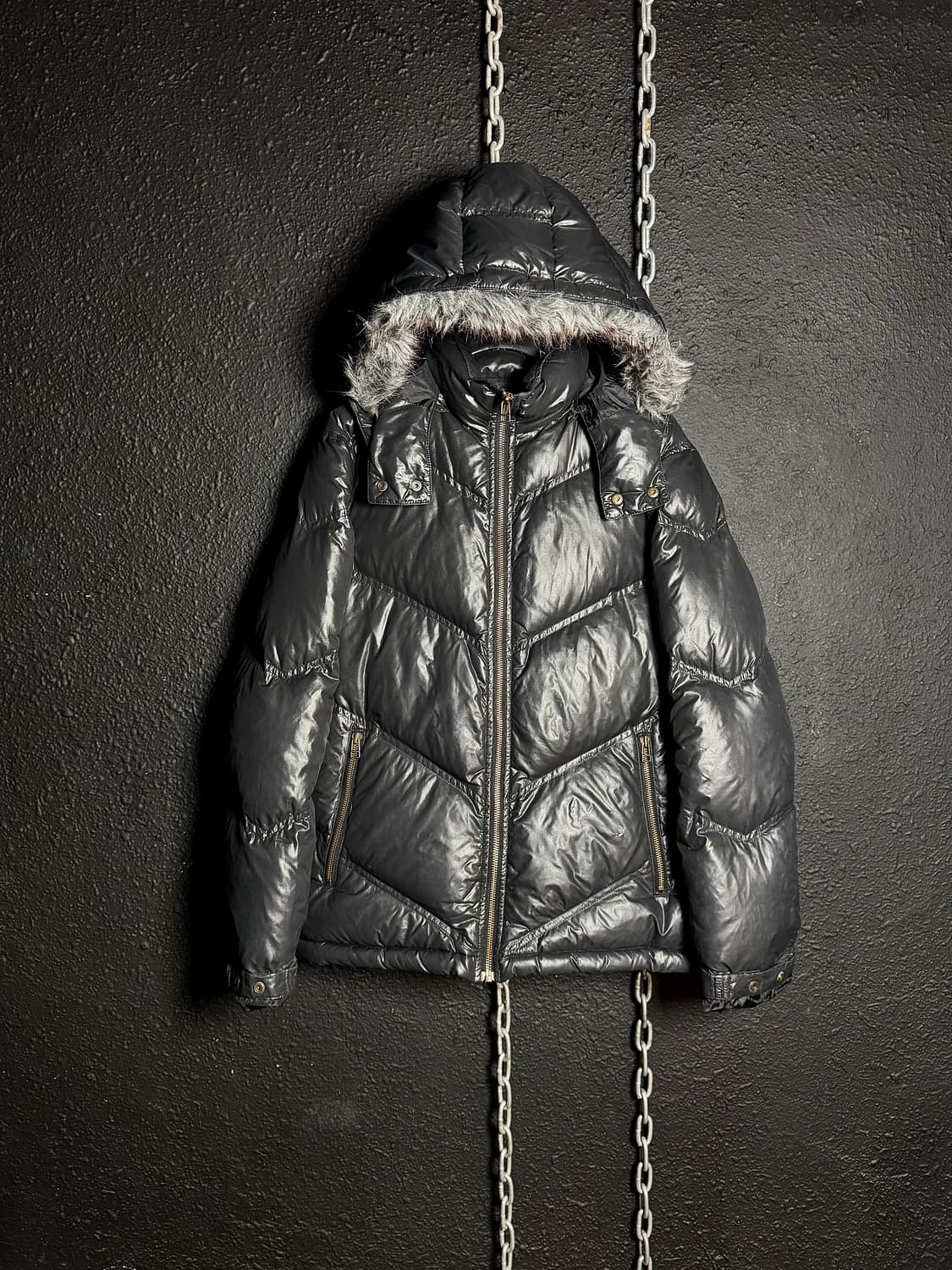 fur trimmed black down jacket  상품이미지1