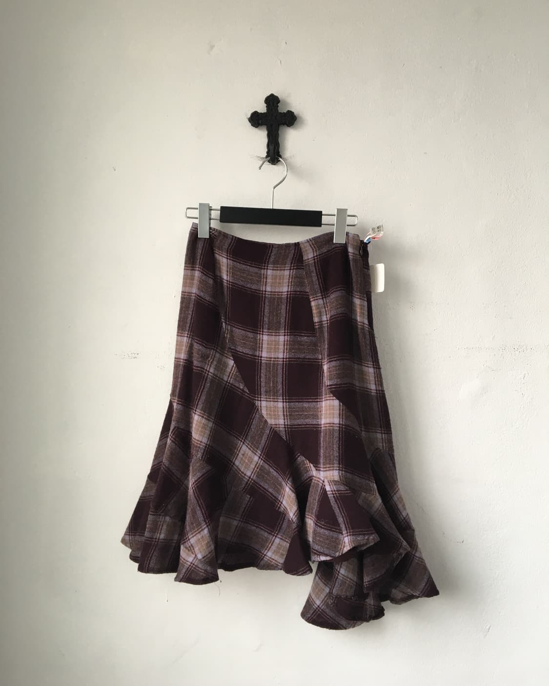 unbalanced check pattern skirt 상품이미지1