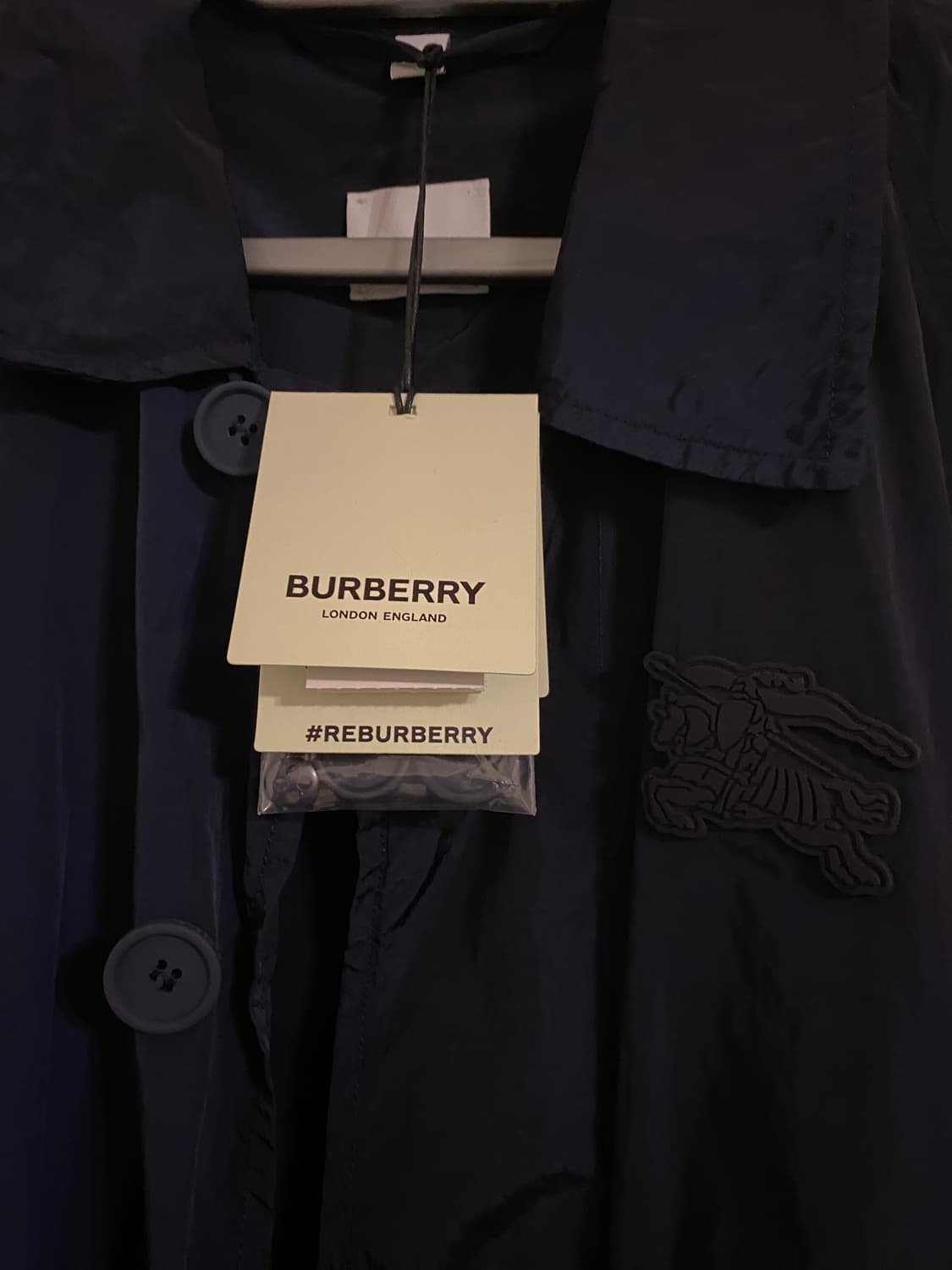 [M] 버버리 EKD 로고 패치 캠든 카 코트 남성 8067471  상품이미지6