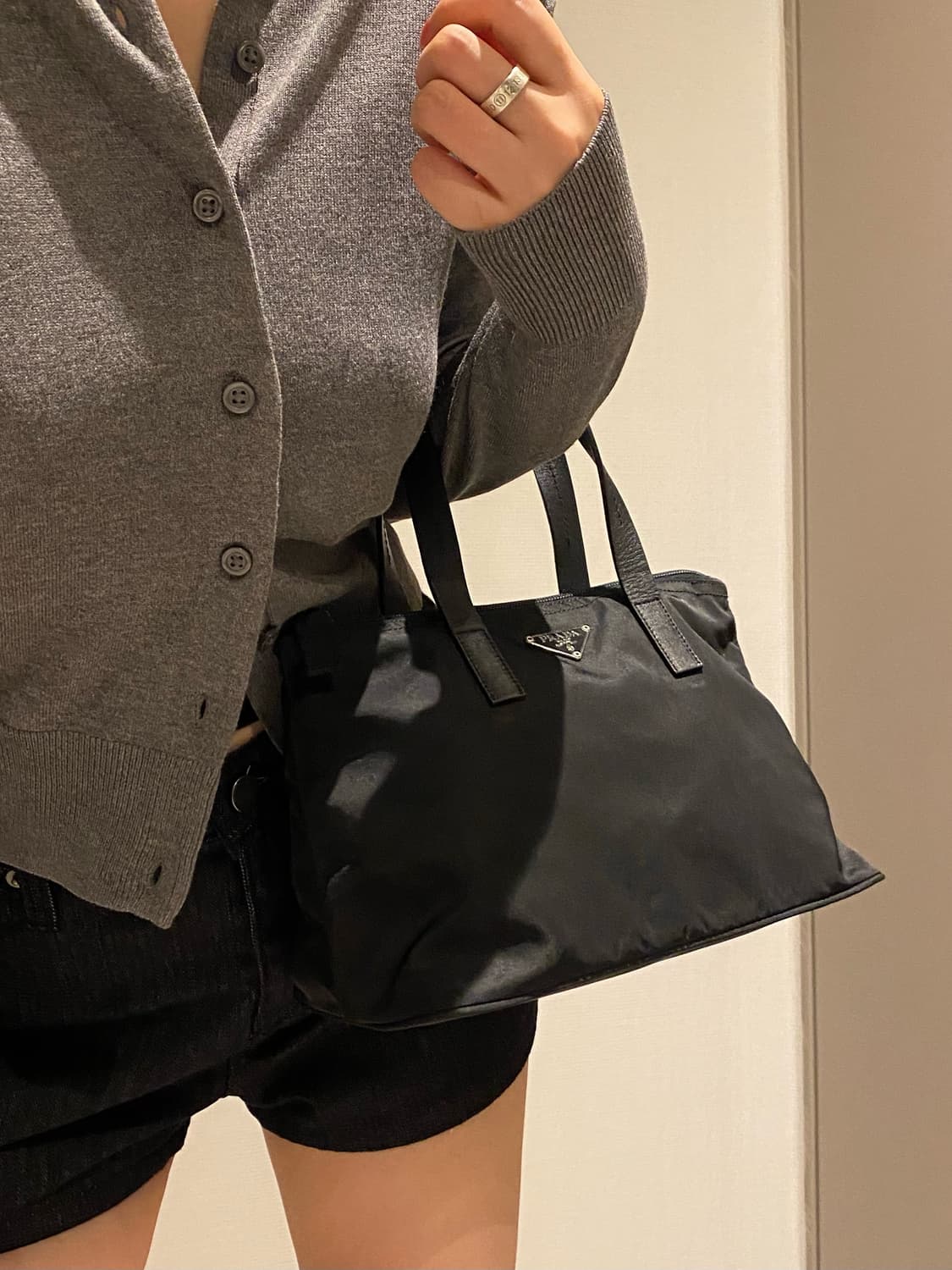 프라다 나일론 미니 토트백 상품이미지2